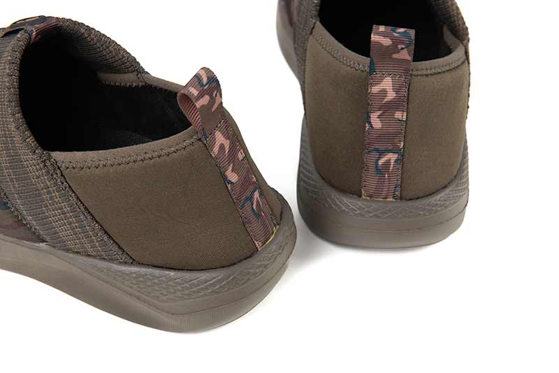 Fox Slipper Camo khaki - Pantoffels - dé KarperCentrale